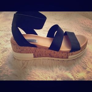 Strappy platform Steve Madden sandals